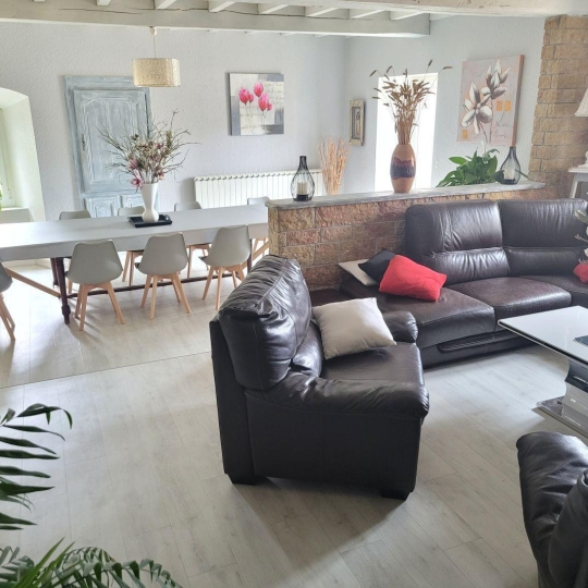  Annonces FEURS : Maison / Villa | CHAMBOST-LONGESSAIGNE (69770) | 200 m2 | 395 000 € 