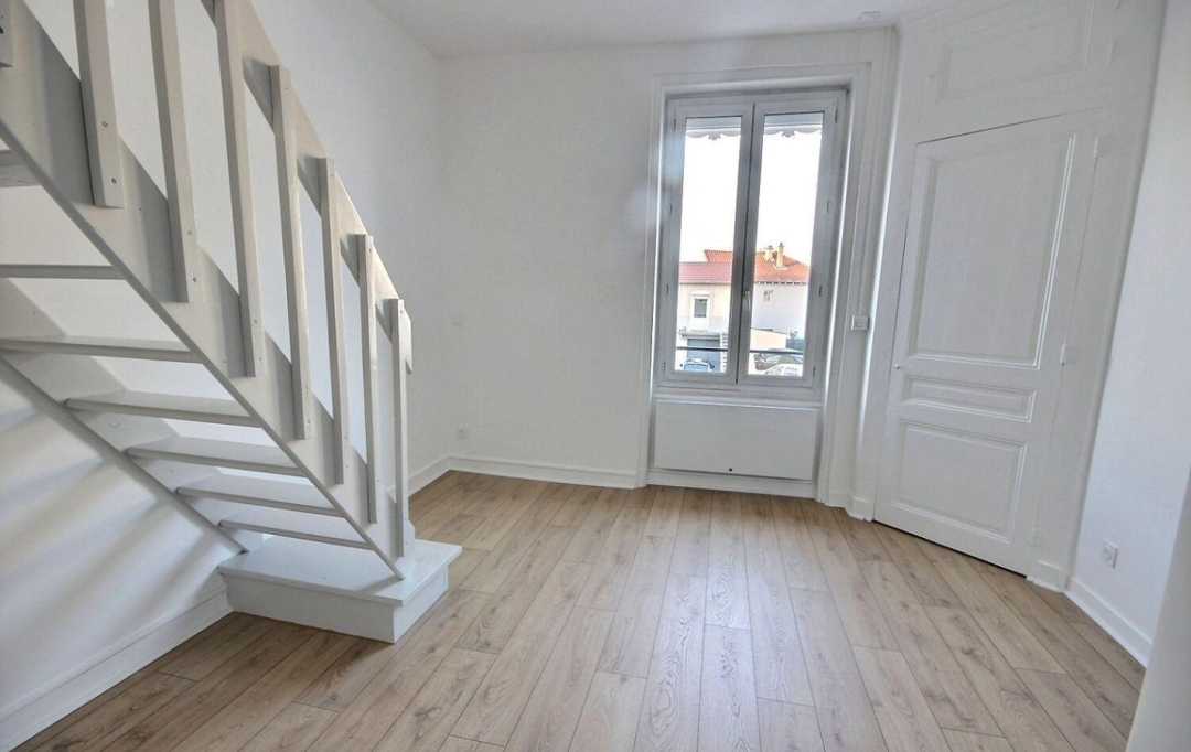 Annonces FEURS : Apartment | MONTROND-LES-BAINS (42210) | 43 m2 | 119 000 € 